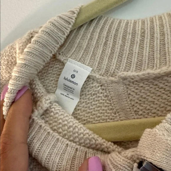 Lululemon 100% Merino wool poncho - Picture 4 of 6